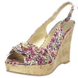 Madden Girl Klenn peep toe sling back wedge size 6.5